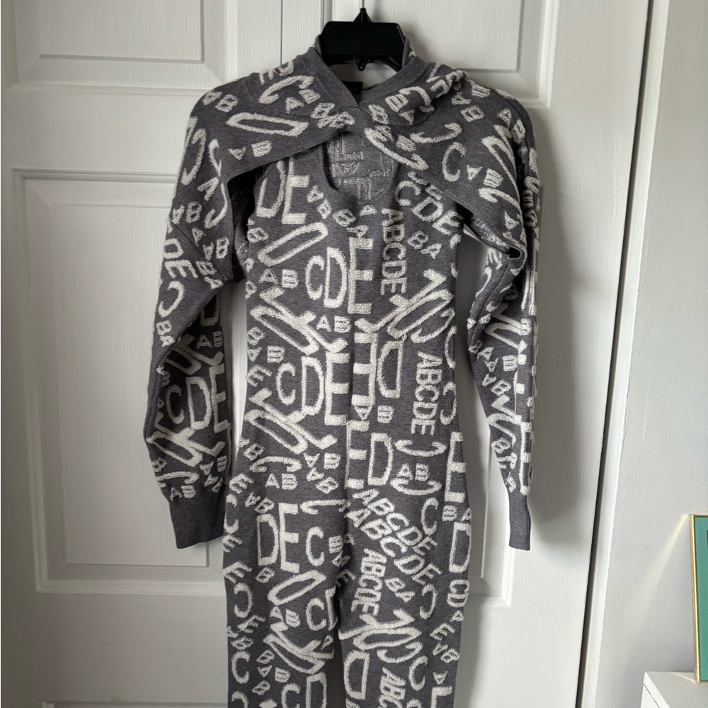 Fashion Nova Gray & White Graphic Knit Jumpsuit